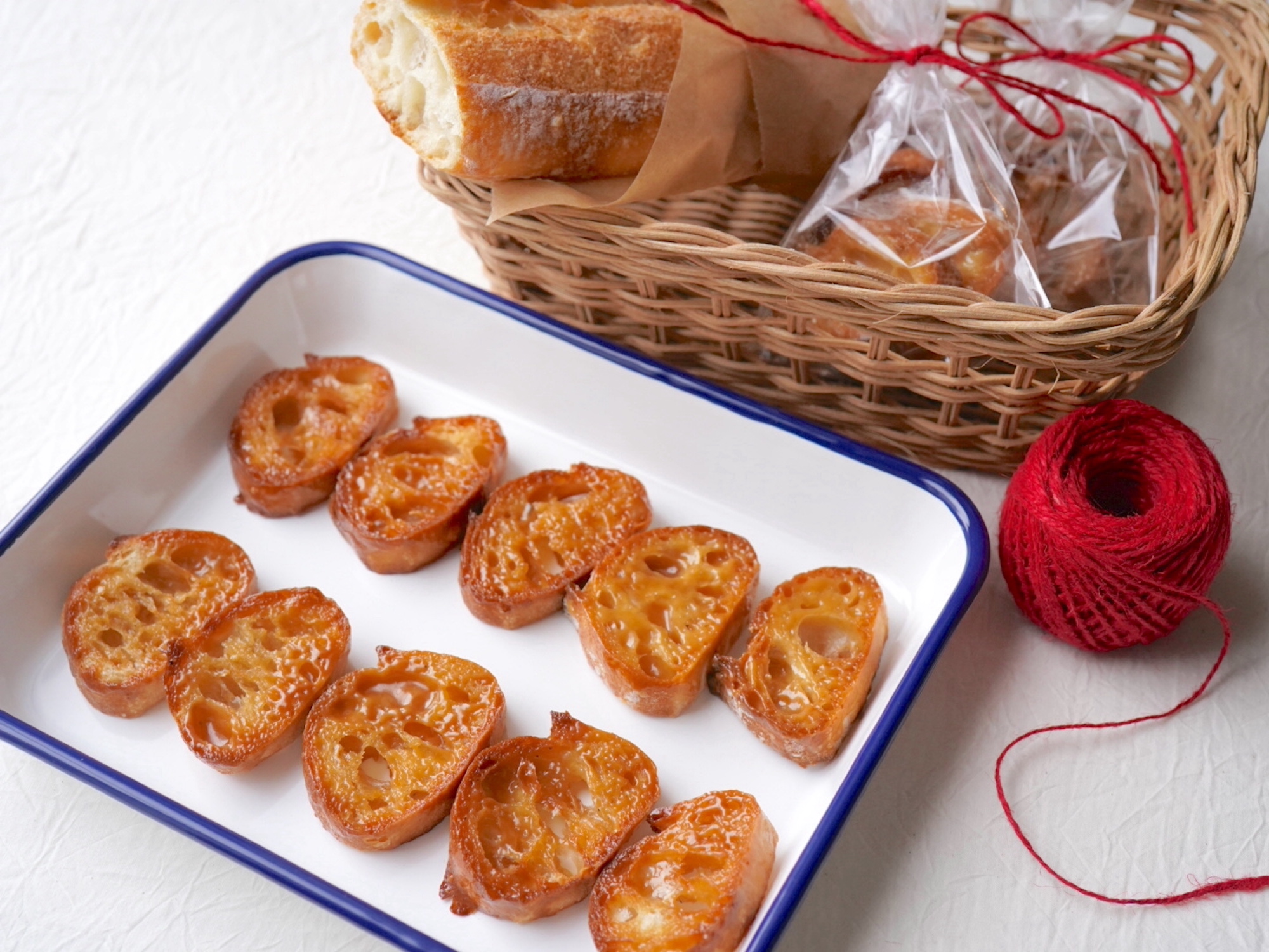 【フランスパンレシピ】材料3つとトースターで簡単!キャラメルフランスパンラスク