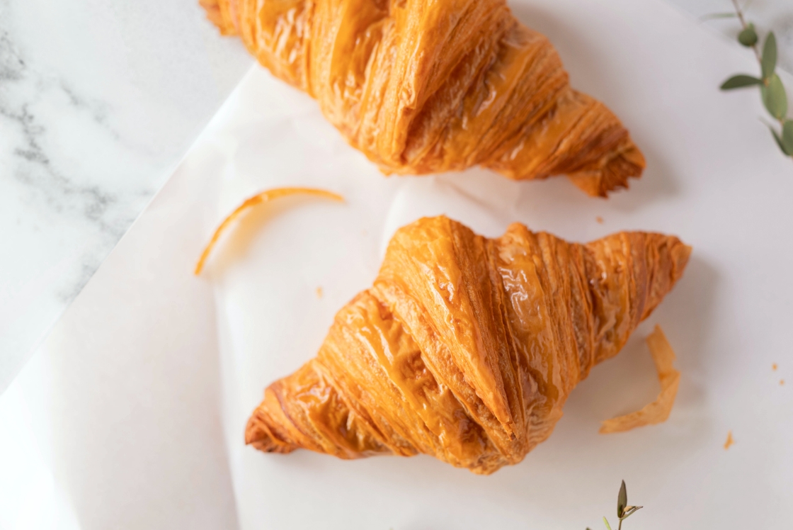 東京駅周辺でおすすめのパン屋さん7選|朝7時から営業のクロワッサン専門店やバゲットの名店も